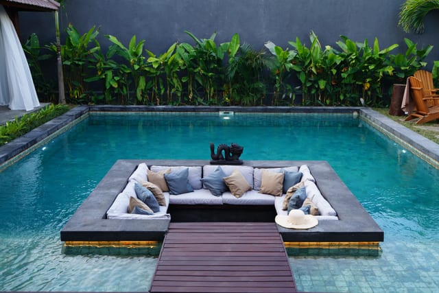 Private pool